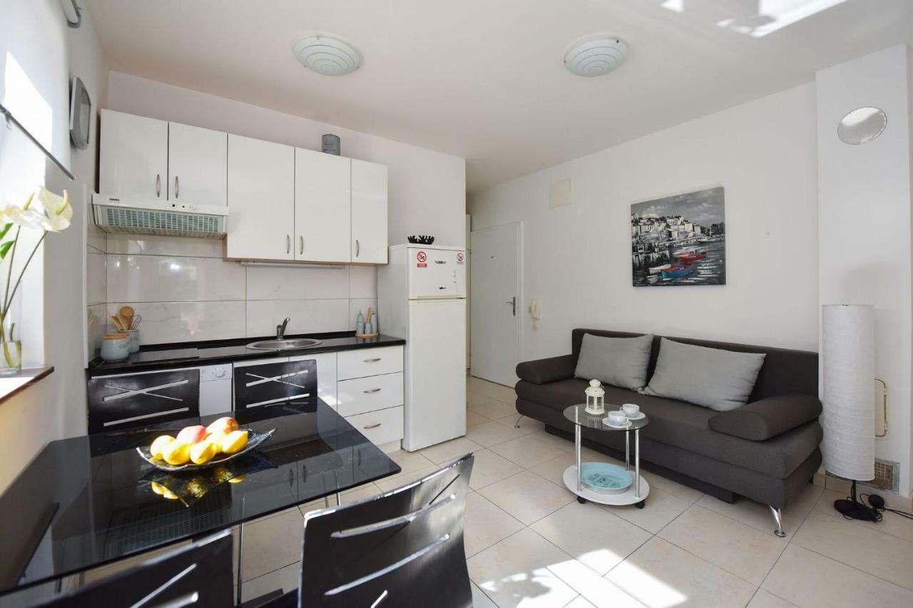 Vicy Apartment Novalja Eksteriør bilde