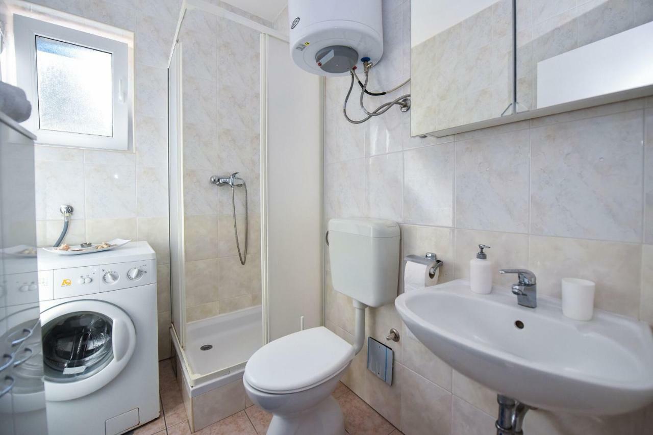Vicy Apartment Novalja Eksteriør bilde